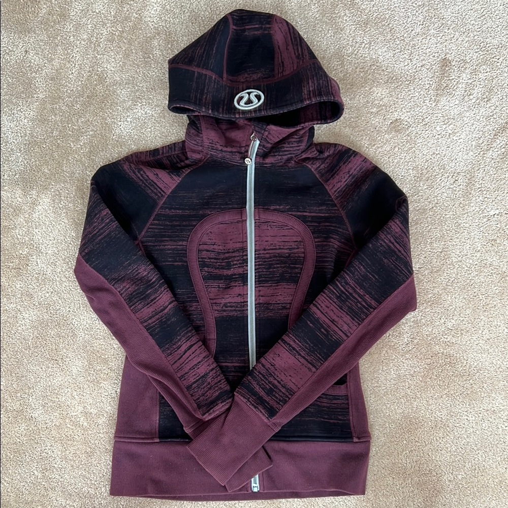 Lululemon Scuba Hoodie Righteous Stripe Bordeaux Drama.